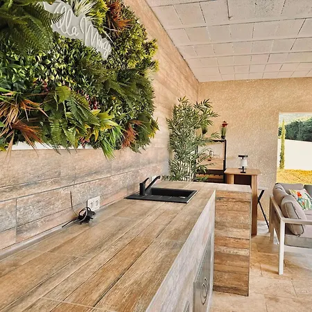 Monze Villa *