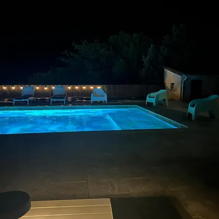 Villa Monze *